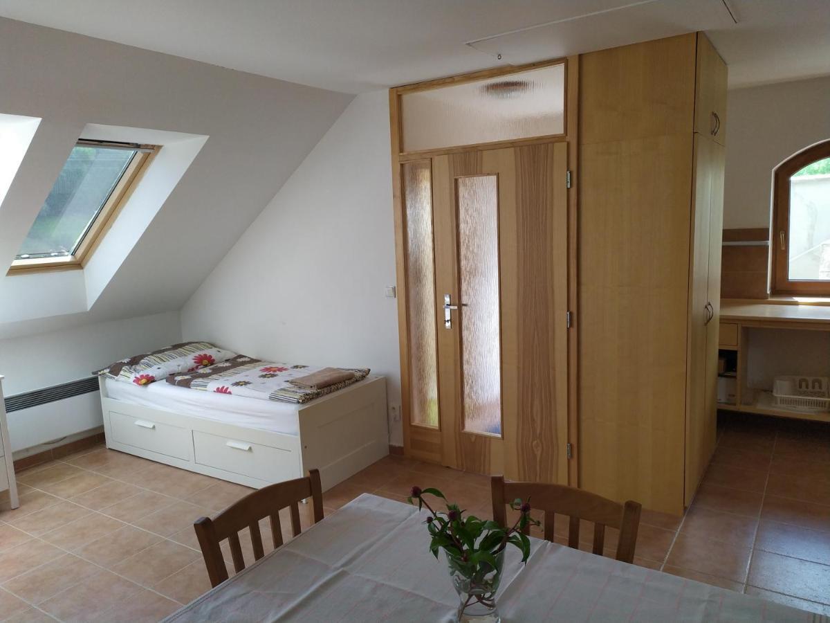 Apartment Koprivovi Němčičky Buitenkant foto